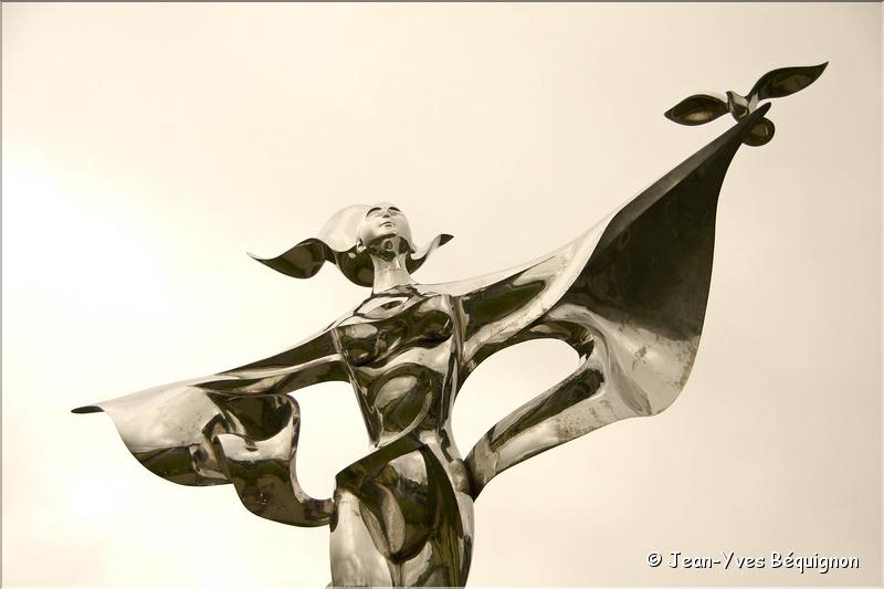 Juno Sword Omaha-2.jpg