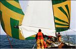 1985_Palynodie Glénans court le record du golfe de Gascogne-6.jpg