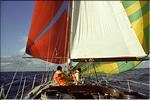 1985_Palynodie Glénans court le record du golfe de Gascogne-12.jpg