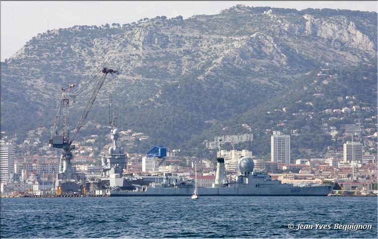 PAN Charles de Gaulle au bassin Vauban-10.jpg
