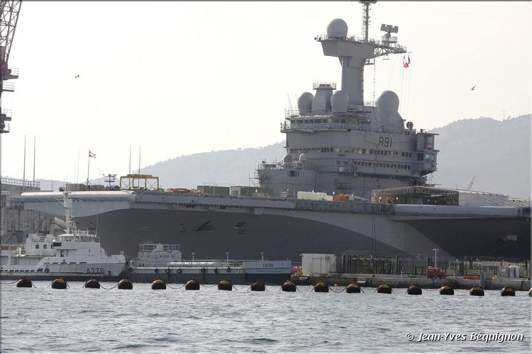 PAN Charles de Gaulle au bassin Vauban-12.jpg