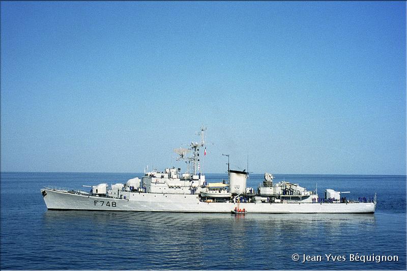 1987_aviso-escorteur Protet_Oman.jpg