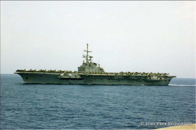 1990_porte avions CLEMENCEAU_guerre du golfe.jpg