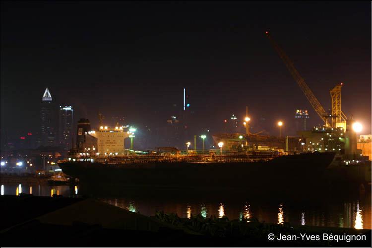Dubai_port de commerce_8_petrolier.jpg