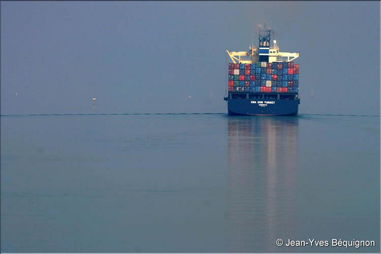 Porte conteneurs_canal de Suez_3.jpg