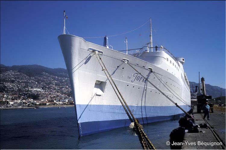 Topaz à quai à Funchal.jpg
